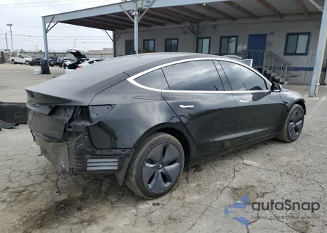 2020 Tesla Model 3 z USA, uszkodzony, nr VIN 5YJ3E1EB9LF710566